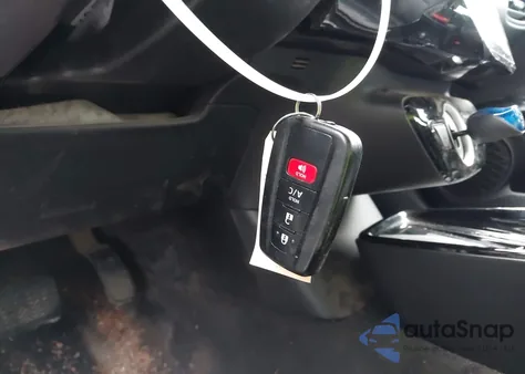 2021 Toyota Prius Prime Xle z USA, uszkodzony, nr VIN JTDKAMFP7M3176596